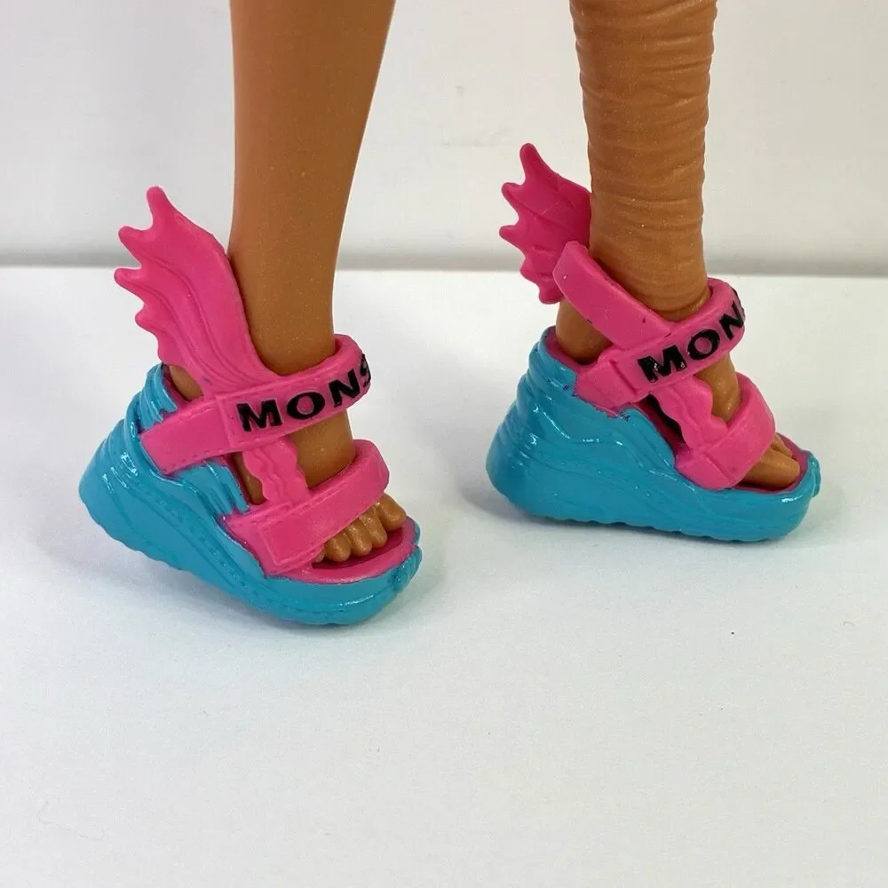 New Monster High Lagoona Blue Doll 2022 G3 Reboot Pink Fish Sandals Shoes